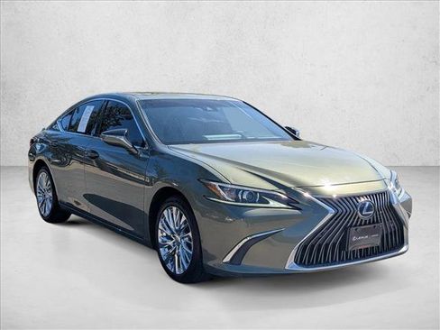 Used 2020 Lexus ES 300h w/ Premium Package image 3