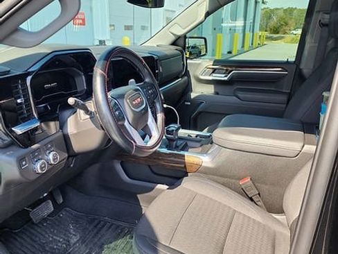 Used 2025 GMC Sierra 1500 Elevation w/ Preferred Package image 2