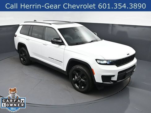 Used 2025 Jeep Grand Cherokee L Altitude AWD/4WD image 32