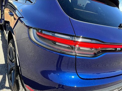 Used 2024 Porsche Macan image 21