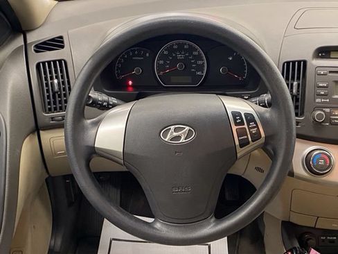 Used 2010 Hyundai Elantra GLS FWD image 23