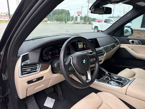 Used 2022 BMW X5 xDrive40i w/ Premium Package AWD/4WD image 4