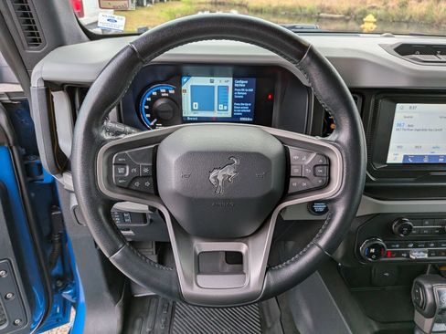 Certified 2021 Ford Bronco Badlands w/ Sasquatch Package AWD/4WD image 17