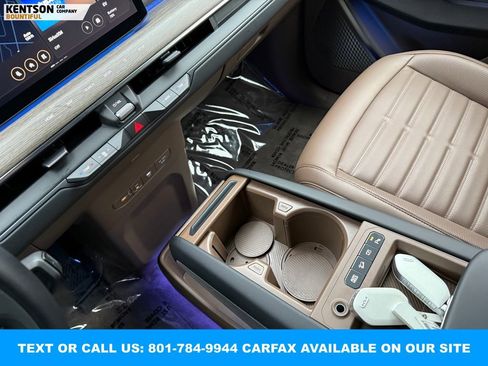 Used 2024 Kia EV9 Land image 28