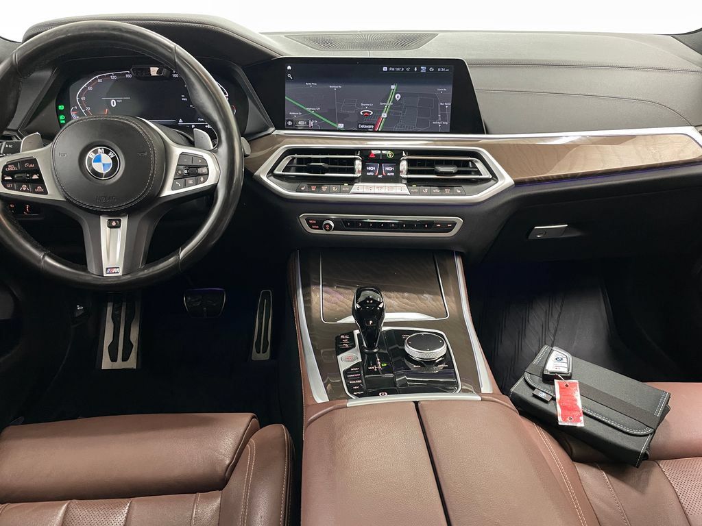 Used 2022 BMW X5 xDrive40i w/ M Sport Package AWD/4WD image 2