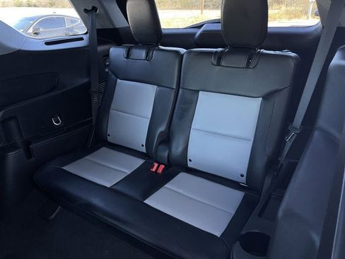 Used 2023 Ford Explorer XLT w/ Equipment Group 202A image 31