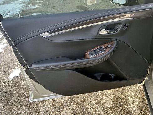 Used 2014 Chevrolet Impala LT w/ Convenience Package image 15