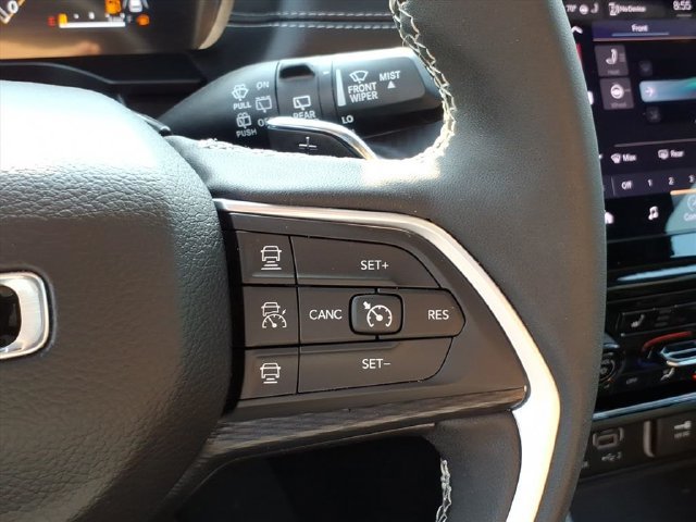 Used 2025 Jeep Grand Cherokee L Altitude AWD/4WD image 20