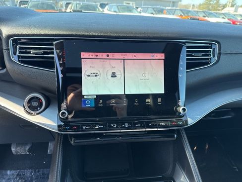 Used 2023 Jeep Wagoneer Series II image 14