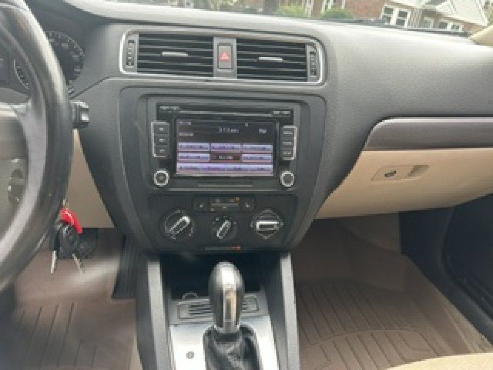 Used 2014 Volkswagen Jetta TDI FWD image 13