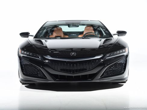 Used 2018 Acura NSX AWD/4WD image 2