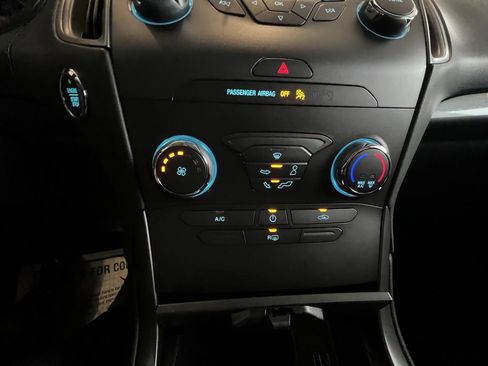 Used 2019 Ford Edge SE w/ SE Fleet Driver's Package image 27