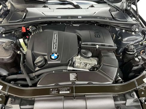 Used 2013 BMW 335i Convertible image 23