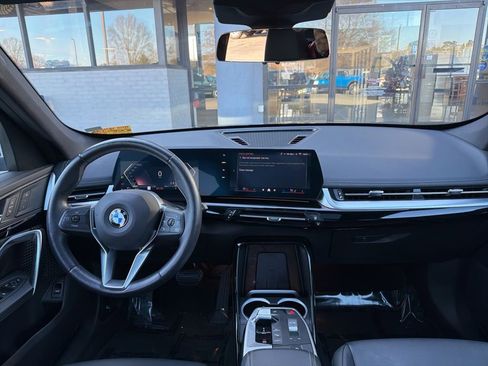 Used 2025 BMW X1 xDrive28i image 8