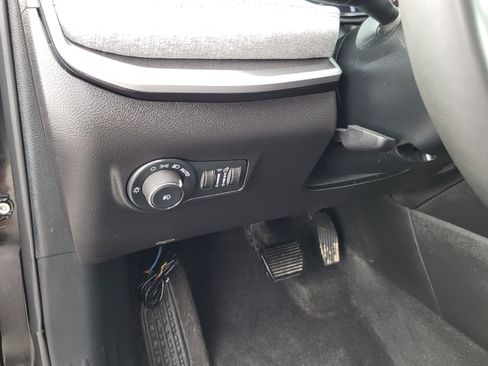 Used 2025 Jeep Compass Latitude AWD/4WD image 19