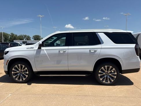 New 2026 Chevrolet Tahoe High Country w/ Sun And Tow Package AWD/4WD image 6
