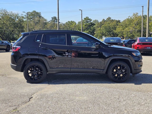 Used 2026 Jeep Compass Latitude w/ Quick Order Package 29K AWD/4WD image 7
