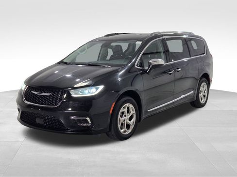Used 2021 Chrysler Pacifica Limited AWD/4WD image 26