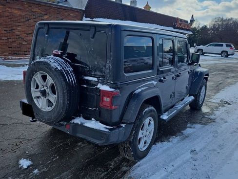 Certified 2021 Jeep Wrangler Unlimited Sport image 3