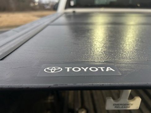 Used 2022 Toyota Tundra 1794 Edition image 8