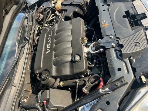 Used 2016 Chevrolet Impala LT FWD image 13