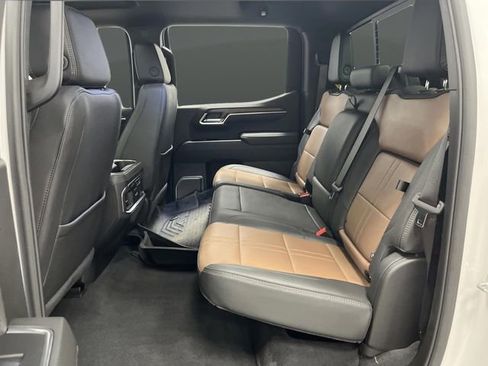 Certified 2025 Chevrolet Silverado 1500 High Country image 33
