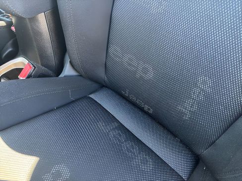 Used 2017 Jeep Renegade Latitude FWD image 17