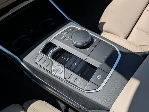 New 2026 BMW 330i xDrive Sedan w/ Premium Package AWD/4WD image 11