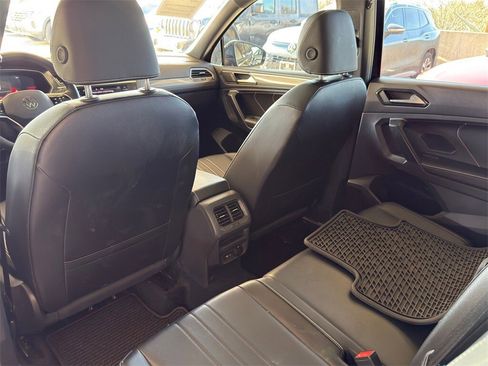 Used 2024 Volkswagen Tiguan SE R-Line image 28