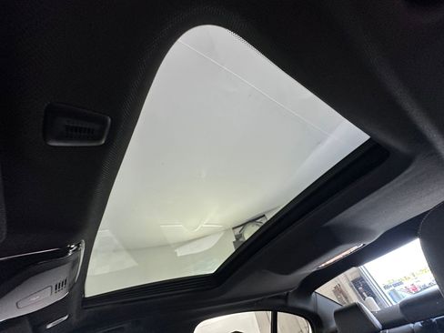 Used 2018 BMW 530i image 12