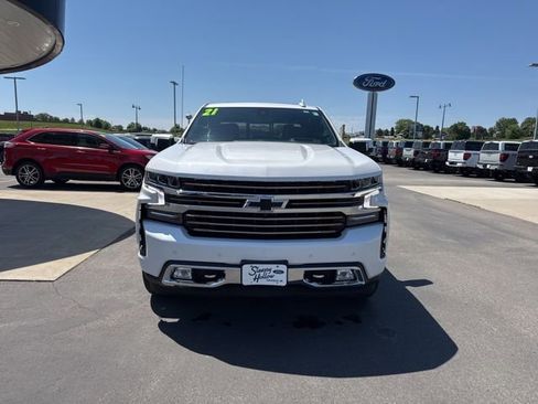 Used 2021 Chevrolet Silverado 1500 High Country w/ Technology Package AWD/4WD image 8