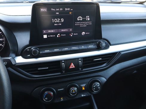 Used 2024 Kia Forte LXS w/ LXS Technology Package FWD image 6