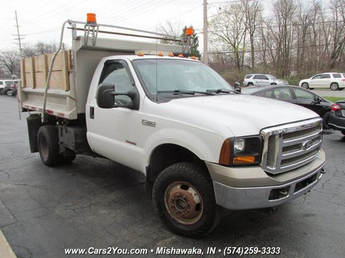 Used 2007 Ford F350 4x4 Regular Cab DRW Super Duty image 2