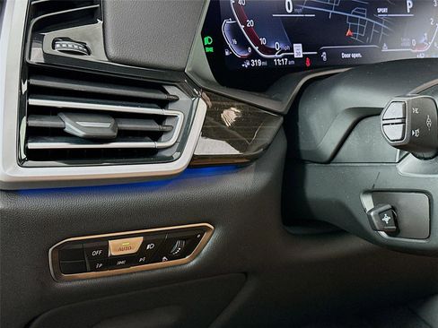 Certified 2022 BMW X5 xDrive45e image 10