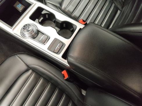 Used 2024 Ford Edge SEL image 26