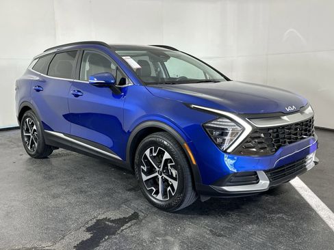 Used 2025 Kia Sportage EX w/ Premium Package image 3