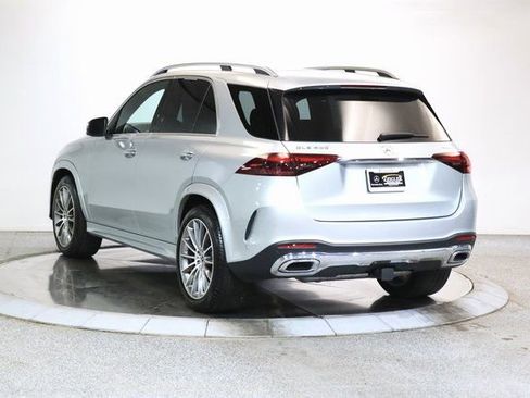 Used 2024 Mercedes-Benz GLE 450 4MATIC w/ AMG Line Exterior image 2