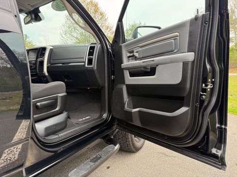 Used 2020 RAM 1500 Classic Warlock w/ Electronics Group AWD/4WD image 23