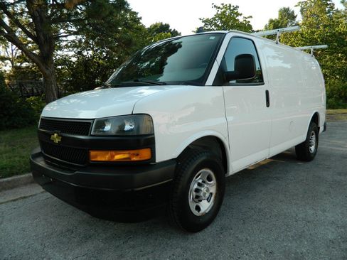 Used 2020 Chevrolet Express 2500 w/ Communications Package RWD image 1