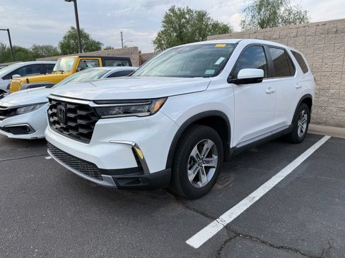 Used 2023 Honda Pilot EX-L image 2