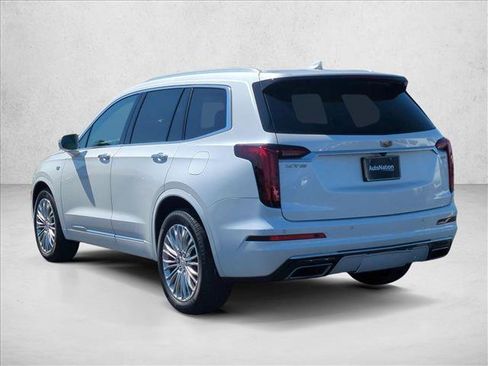 Used 2020 Cadillac XT6 Premium Luxury FWD image 8