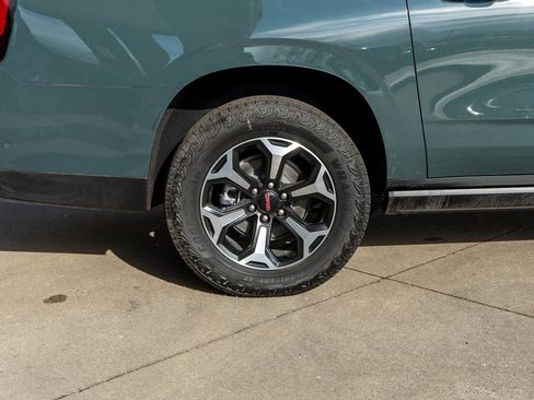 New 2026 GMC Yukon XL AT4 w/ AT4 Premium Plus Package image 36