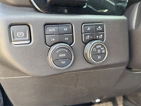 Used 2024 Chevrolet Silverado 1500 High Country w/ Technology Package image 17