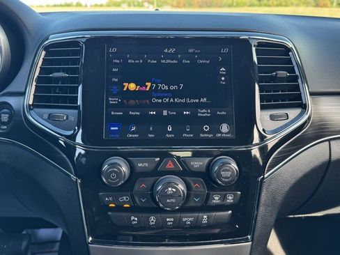 Used 2021 Jeep Grand Cherokee Limited image 26