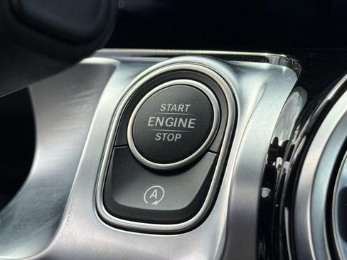Certified 2026 Mercedes-Benz GLB 250 4MATIC image 17