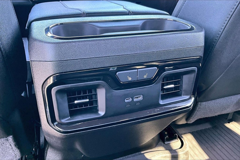 Used 2024 GMC Sierra 1500 AT4 w/ Technology Package AWD/4WD image 34