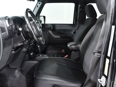 Used 2018 Jeep Wrangler Unlimited Sport S AWD/4WD image 6