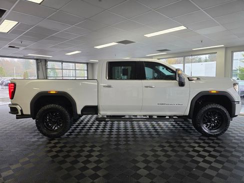 Used 2025 GMC Sierra 3500 Denali w/ Denali Reserve Package image 2