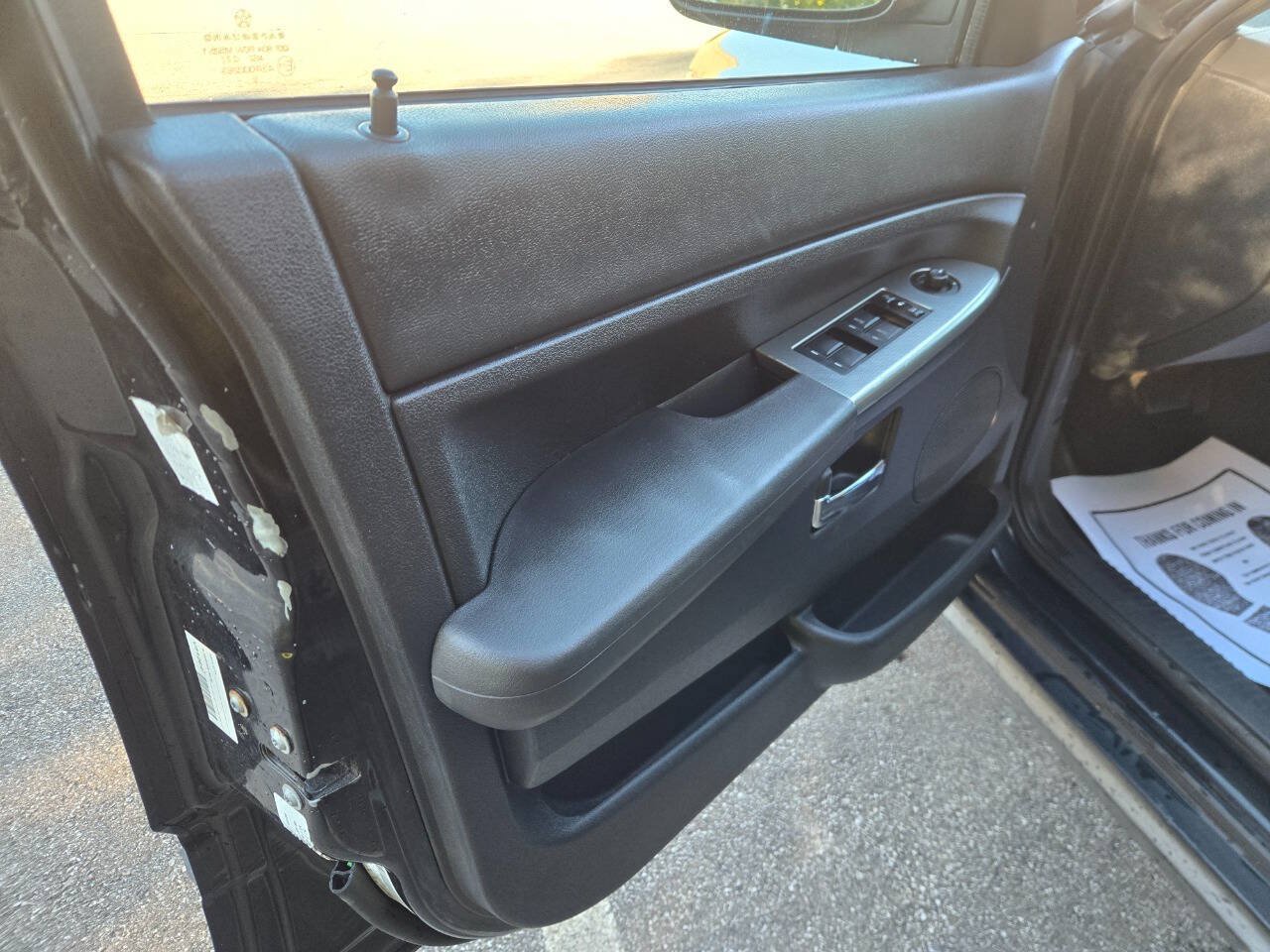Used 2010 Jeep Grand Cherokee Laredo AWD/4WD image 18