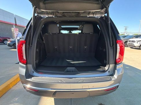 Used 2022 GMC Yukon SLT w/ SLT Premium Package AWD/4WD image 29